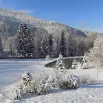 Chalet Des Charbonniers, Etang