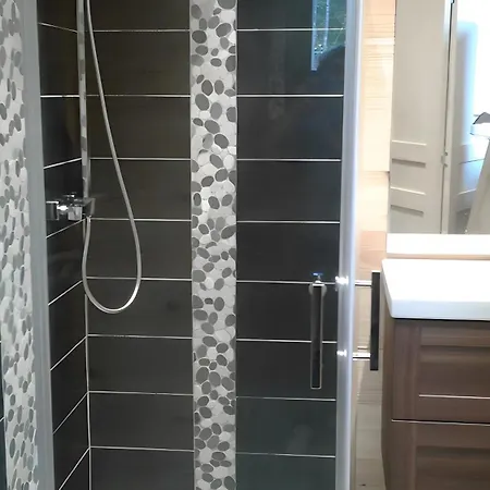 Des Charbonniers, Etang شاليه سانت موريس سور موسيل